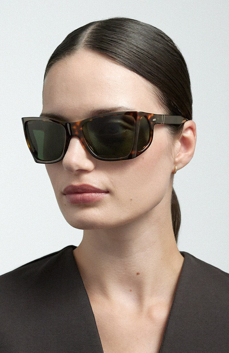 Persol PO0009 with Black Frame and Green Lenses | Persol® CH