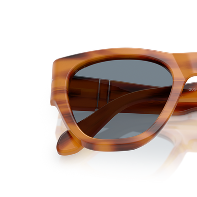 Persol PO0054S com armação Castanho Listrado e lentes Azul – Versão da imagem