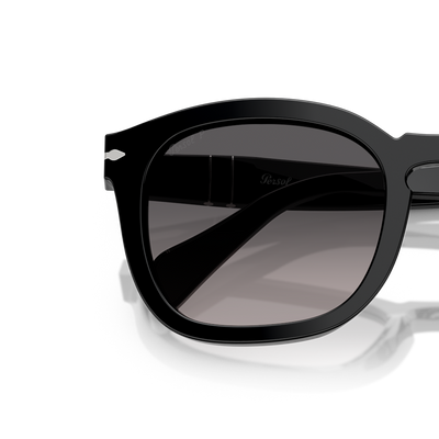Persol PO0082S avec Monture Noir et Verres Gris – Image variante