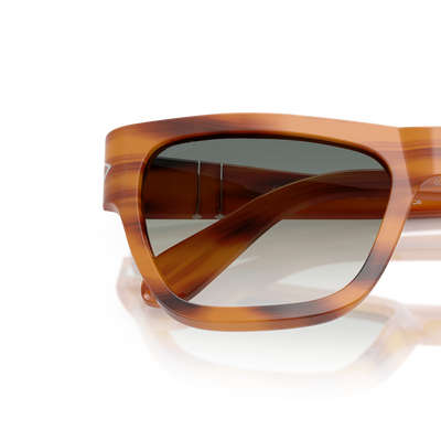 Persol PO0091S con Montura Marrón a Rayas y Lentes Verde – Imagen de variante