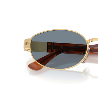 Persol PO1024S con Montura Oro y Lentes Azul – Imagen de variante