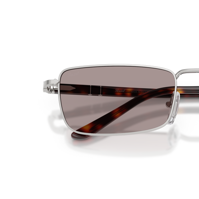 Persol PO1025S con Montatura Argento e Lenti Viola – Immagine variante