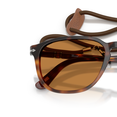 Persol PO3019S - Exclusive con Montatura Gradient Brown Tortoise e Lenti Marrone – Immagine variante