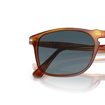 Persol PO3059S mit Terra Di Siena Gestell und Blau Gläsern – Variantenbild