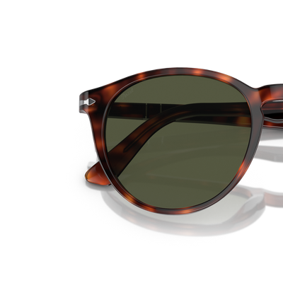 Persol PO3152S avec Monture Havana et Verres Vert – Image variante