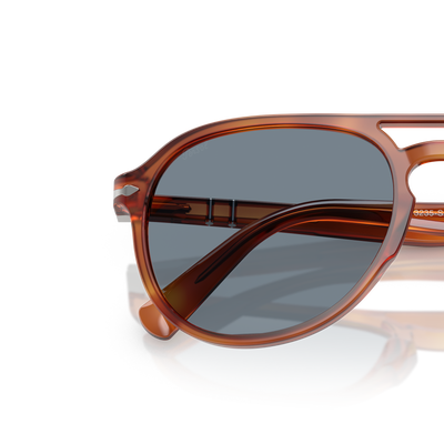 Persol PO3235S avec Monture Terre de Sienne et Verres Bleu – Image variante