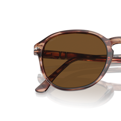 Persol PO3343S con Montatura Striato Bordeaux e Lenti Marrone – Immagine variante