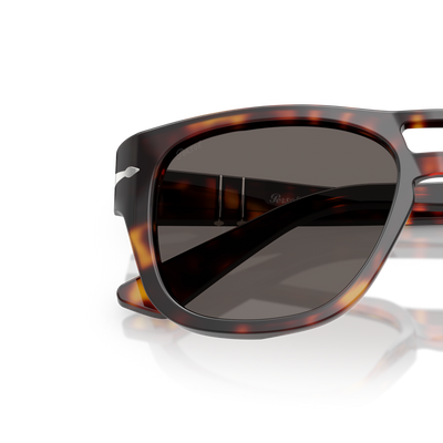Persol PO3366S con Montatura Havana e Lenti Grigio – Immagine variante