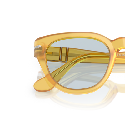 Persol PO3379S con Montatura Miele e Lenti Blu – Immagine variante