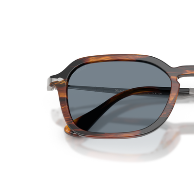 Persol PO3381S mit Striped Black &amp; Brown Gestell und Blau Gläsern – Variantenbild