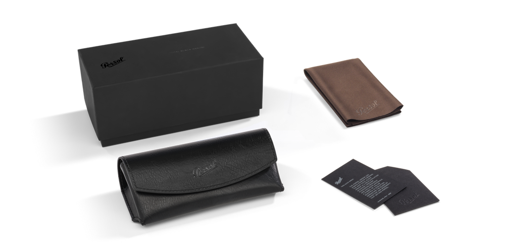 Persol PO0649NE - Total Black Arrow com armação Preto e lentes Verde - Imagens 6
